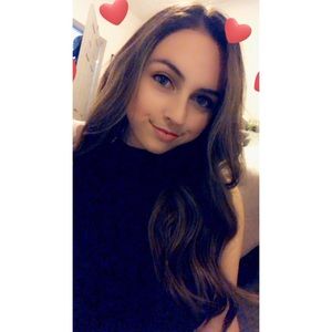 Meet your Posher, Ashley